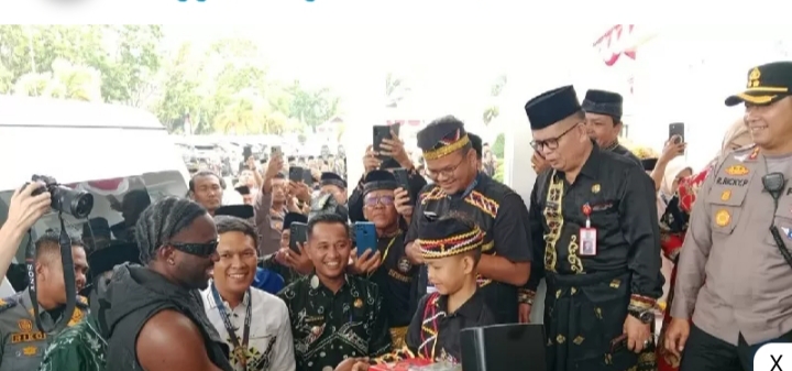 Sudah Lama Ingin Jumpa, Rapper Melly Mike Langsung Peluk Erat Dikha Aura Farming