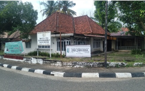 Kantor Disnaker Kuansing Masih Menumpang Dirumah Dinas Camat Kuantan Tengah