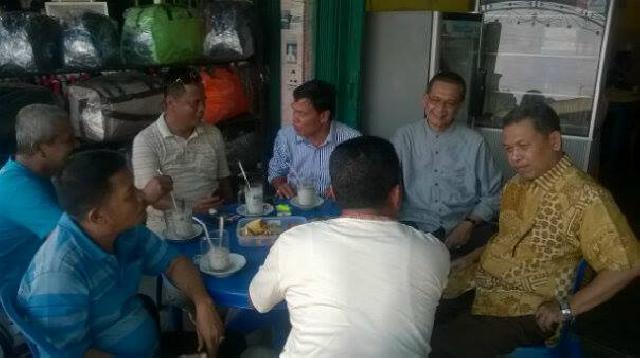Blusukan Ke Pasar Lubuk Jambi, Mardjan-Muslim Janjikan Pemerataan Pembangunan di Kuansing