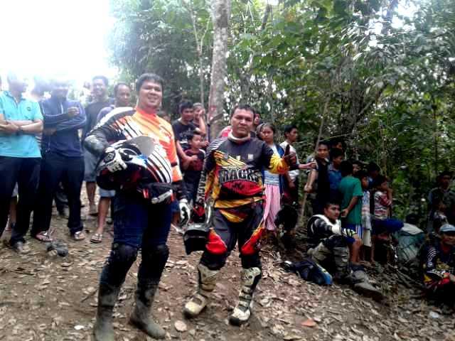 Gelar Halal Bihalal Sesama Anggota Tracks, Ratusan Rider Ramaikan Jelajah Alam Bukit Tambaluang