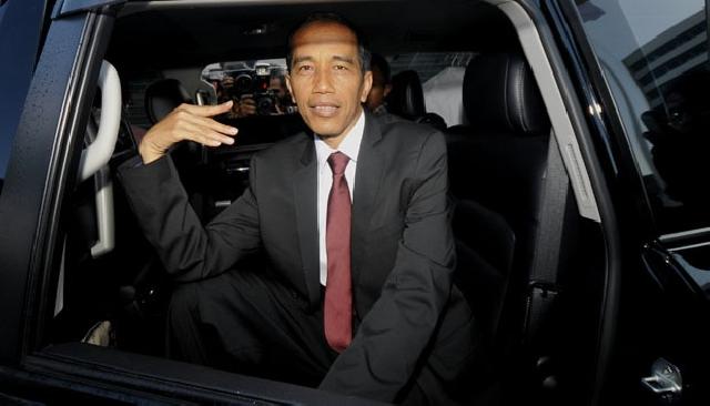 Jokowi Setiap Subuh Putar Metallica