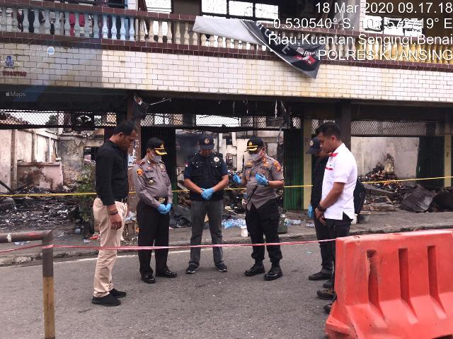 Selidiki Kebakaran 5 Ruko, Polres Kuansing Datangkan Puslabfor Medan 