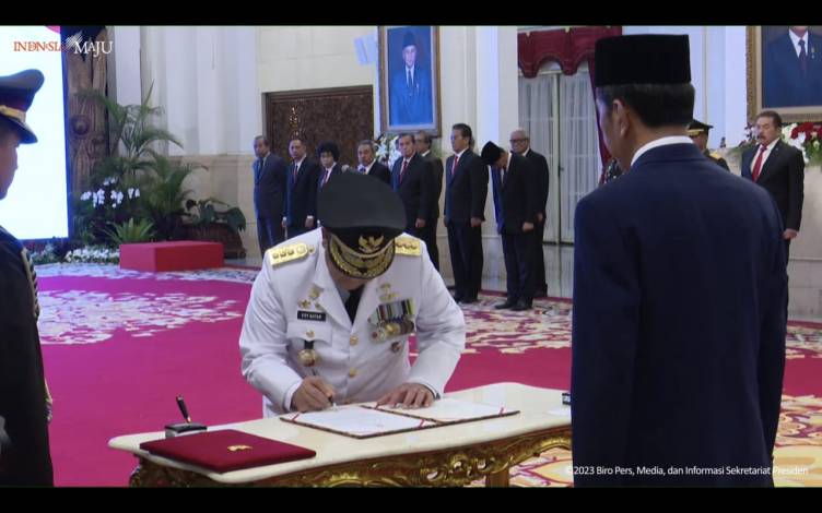 Dilantik Presiden, Edy Natar Nasution Resmi Jadi Gubernur Riau
