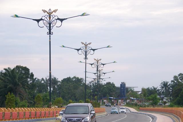 5 M Digelontorkan Untuk Perindah Kota Teluk Kuantan dengan Lampu Penerangan jalan