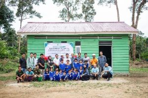 Dompet Dhuafa Bangun Kelas Baru  di Pedalaman Suku Talang Mamak
