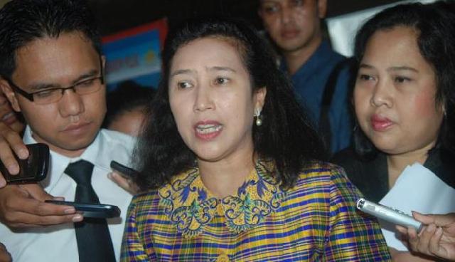 Istri Pun Tolak Ruhut Jadi Ketua Komisi III DPR