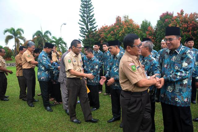 Ikuti MTQ Tingkat Provinsi Riau di Tembilahan, Kafilah Kuansing Dilepas
