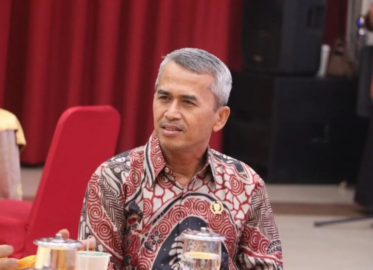 Menjemput Marwah Ditumpukan Sampah : Catatan Untuk Teluk Kuantan