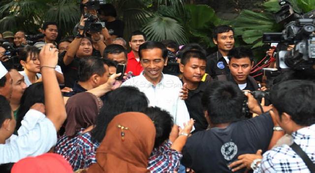 Demokrat Incar Jokowi dan Gita Wirjawan
