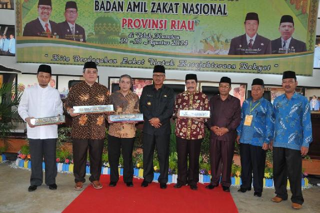 Bupati Buka Rakor BAZ se - Provinsi Riau di SMAN Pintar 