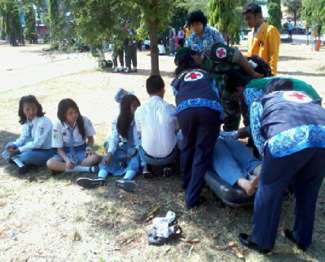 Puluhan Peserta Upacara di Simpang Lima Semarang Jatuh Pingsan