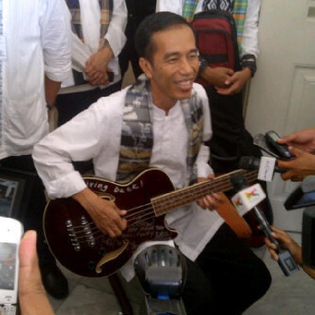 KPK: Gitar Metallica Jadi Milik Jokowi Bila Tak Ada Konflik Kepentingan 