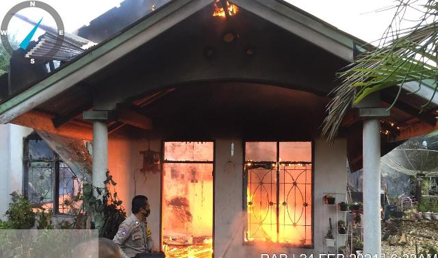 Satu Rumah Warga Di Cerenti Ludes Dilalap Sijago Merah, Kerugian Ditaksir 200 Juta