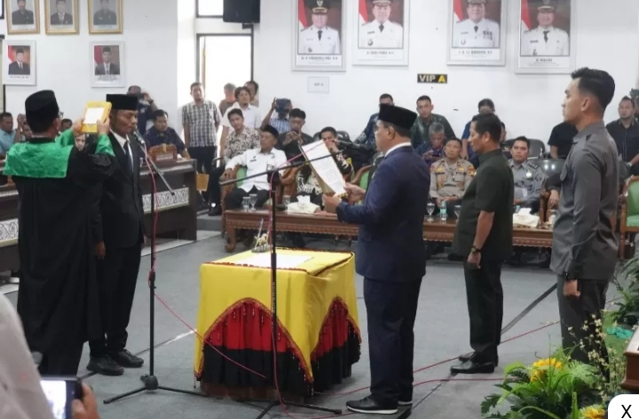Gantikan Muslim, Efendi dari Partai Nasdem Dilantik Jadi Anggota DPRD Kuansing