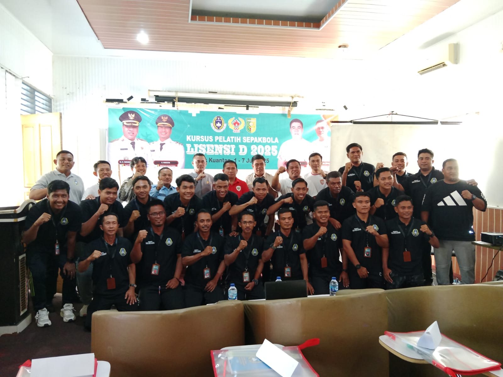 Askab PSSI Kuansing Taja Kursus Pelatih Lisensi D