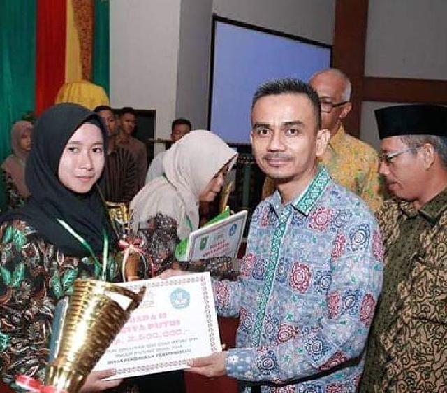 SMAN 1 Telukkuantan Juara Dua Kriya FLS2N Tingkat Provinsi Riau