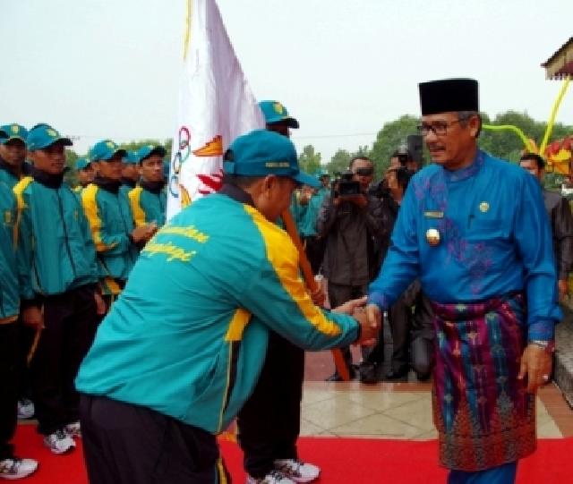 Di Pembukaan Porprov Riau VIII, Kuansing Hanya Diwakili Kadis Parbudpora