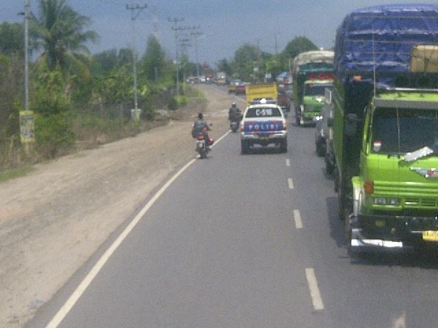 Pemerintah Janji Akhir Tahun 2013 Jalan Lintas Timur Sumatera Mulus 100%