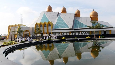 Kemegahan Masjid Agung Dharmasraya: Ikon Wisata Religi, Buah Karya Bupati Sutan Riska