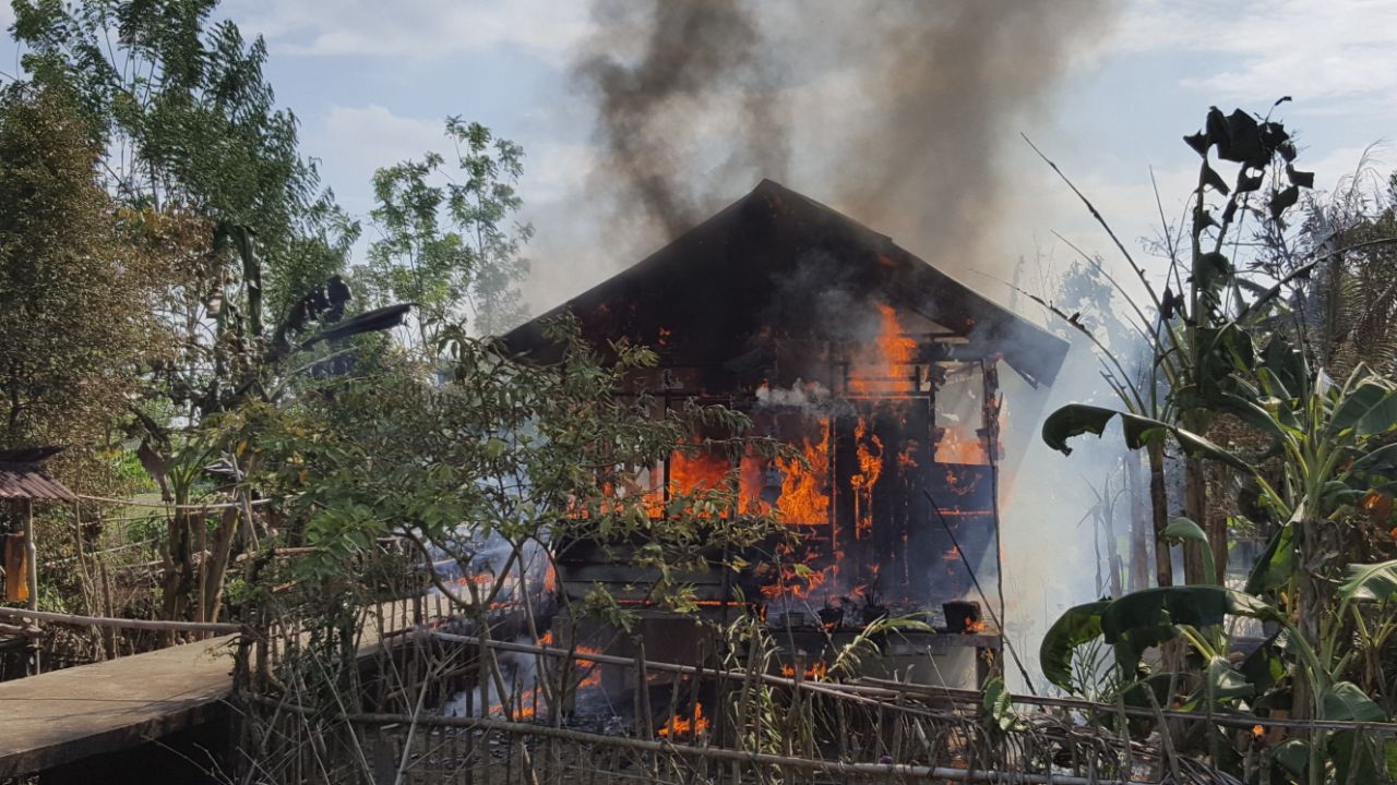 Ditinggal Pergi ke Penggilingan Padi, Rumah Petani Ludes Terbakar