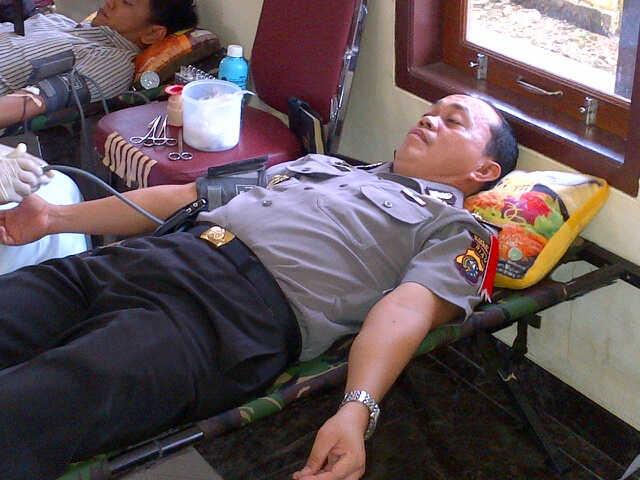 Jelang HUT Bhayangkara, Personil Polres Kuansing  Donor Darah