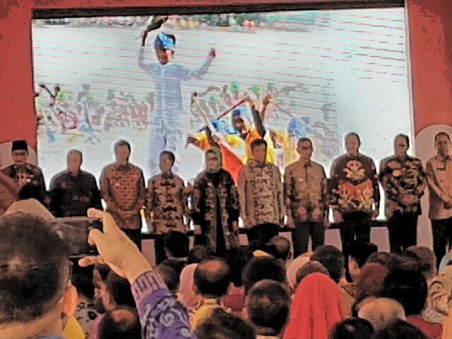 Saat Baliho Pacu Jalur Disaksikan Presiden Jokowi,  Mentri  dan Kepala Daerah se-Indonesia