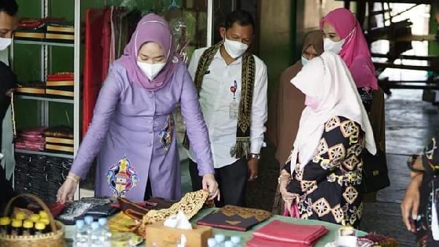 Usaha Batik Kuansing Makin Berkembang, Pembeli Ada Yang Dari Kalimantan 