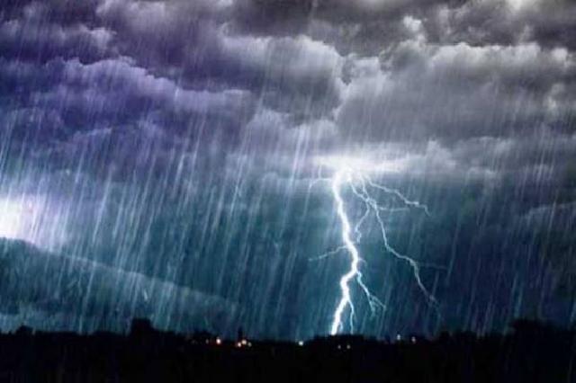 Prediksi BMKG, Kuansing dan 5 Daerah Hujan Lebat Disertai Angin Kencang dan Petir
