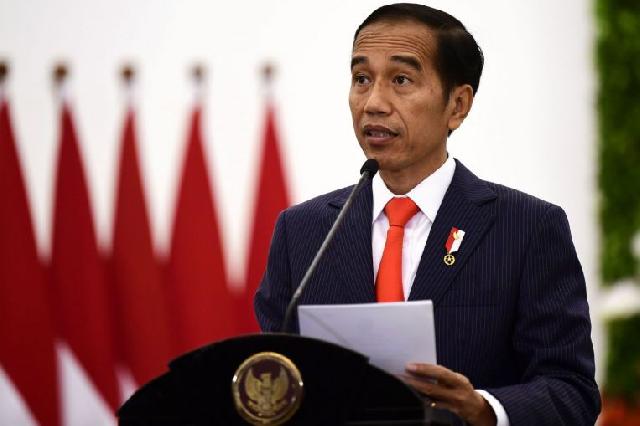 Jokowi Ingatkan Mendagri Agar Daerah Segera Belanjakan APBD Agar Uang Beredar