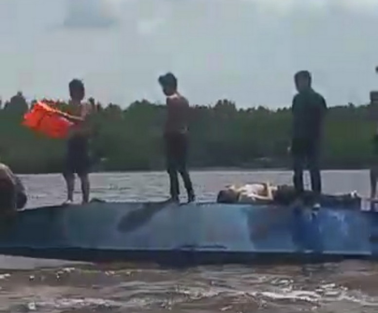 Korban Meninggal Jadi 12 Orang, Dikhawatirkan Masih ada Mayat dalam Speedboat Terbalik di Inhil