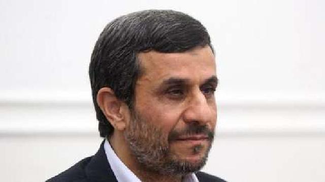 Ahmadinejad Ucapkan Selamat Atas Kemenangan Hassan Rohani di Pilpres Iran 