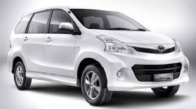 Manjakan Konsumen di Kuansing, Toyota Taja Cuci Gratis Mobil Avanza di Bengkel Fitri