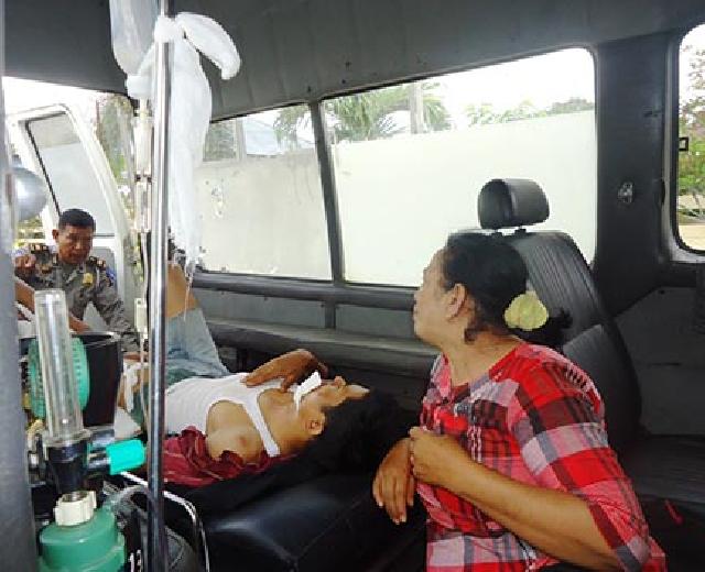 Satllantas Rohul 'Tahan' Ambulance Angkut Korban Lakalantas