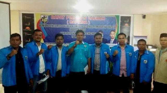 Adam dan Refriyanto Ambil Formulir Kandidat Ketua KNPI Kuansing