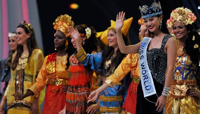 Tolak Miss World, FPI Demo di Penyeberangan Bali
