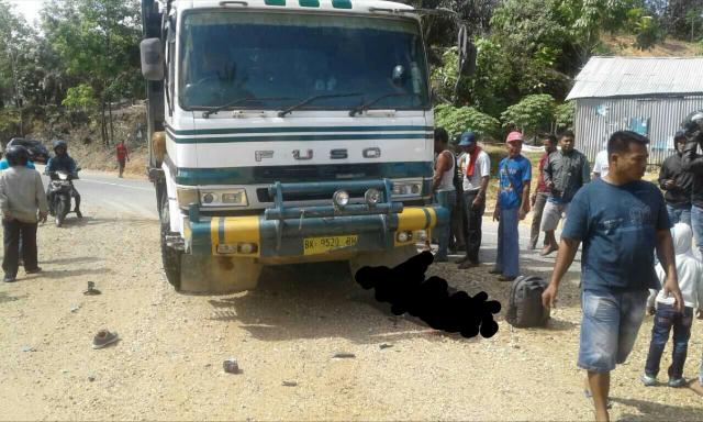Arus Balik Makan Korban di Kuansing, Pemotor Meninggal Usai Tabrakan dengan Truk Tronton 