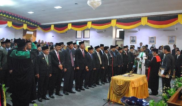Dilantik Ketua PN, 35 Anggota DPRD Kuansing Periode 2014-2019 Resmi Bertugas