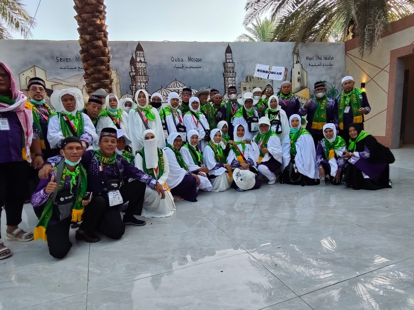 Keadaan Sehat, Jamaah Haji Kuansing Melaksanakan Salat Arbain di Madinah
