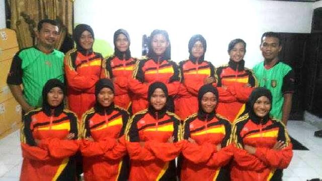 Tampil Meyakinkan Didebut Perdana Popda Riau, Tim Bola Voli Putri Popda Kuansing Cukur Rohil 3-0 