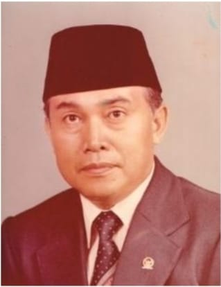 Prof. Dr. Muchtar Lutfi (1936-1993): Putra Kuantan Singingi, Rektor Pertama di Unri