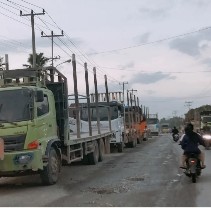 Naker Lokal Minim Jalan Rusak Parah, Bupati Warning 4 Perusahaan